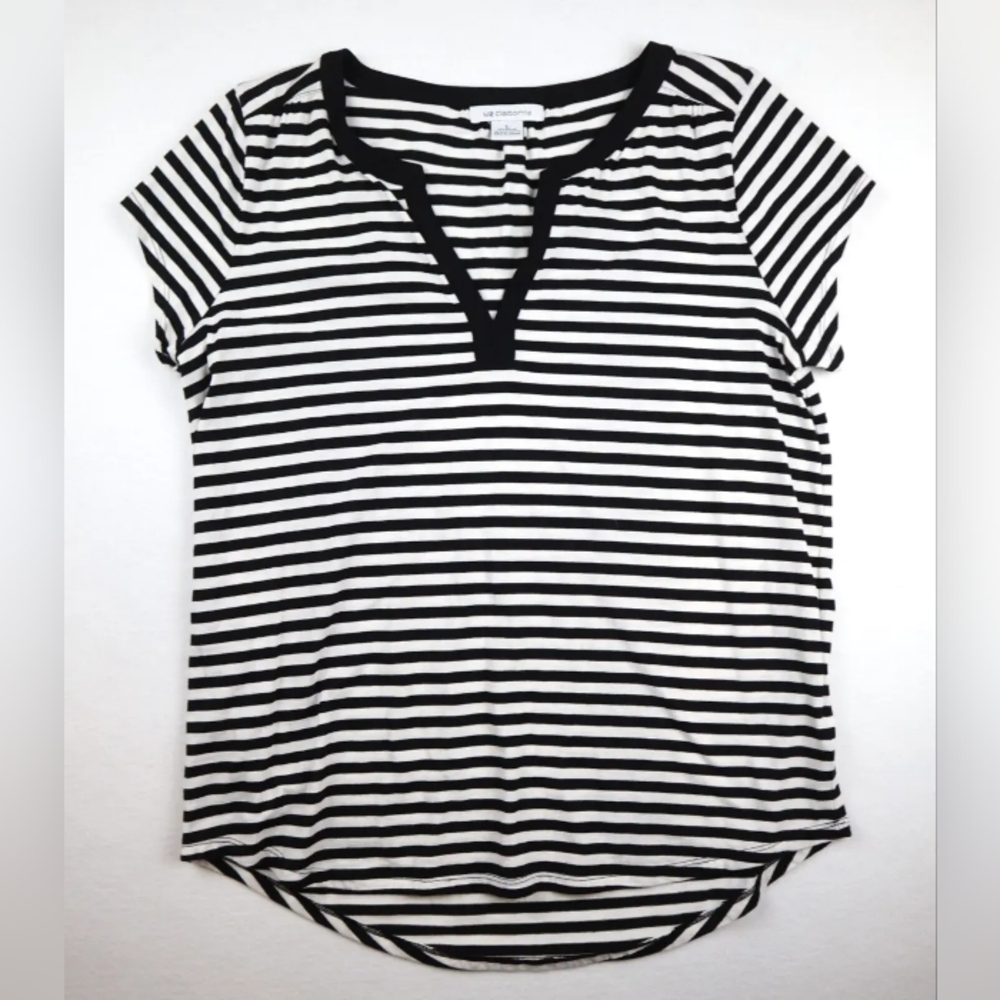 Liz Claiborne Size Medium Womens striped navy shirt